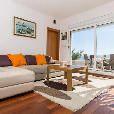Apartman Helli